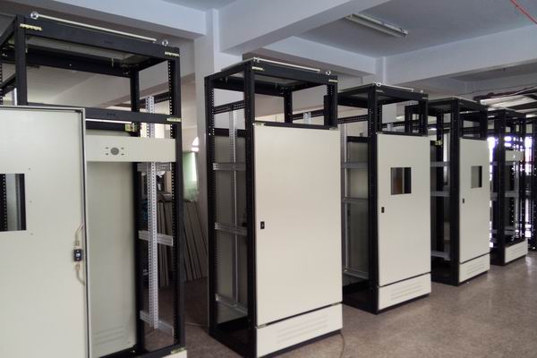 工业园区控制柜-3683厂家控制柜检修需要注意的